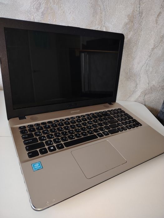 Ноутбук Asus X541NA