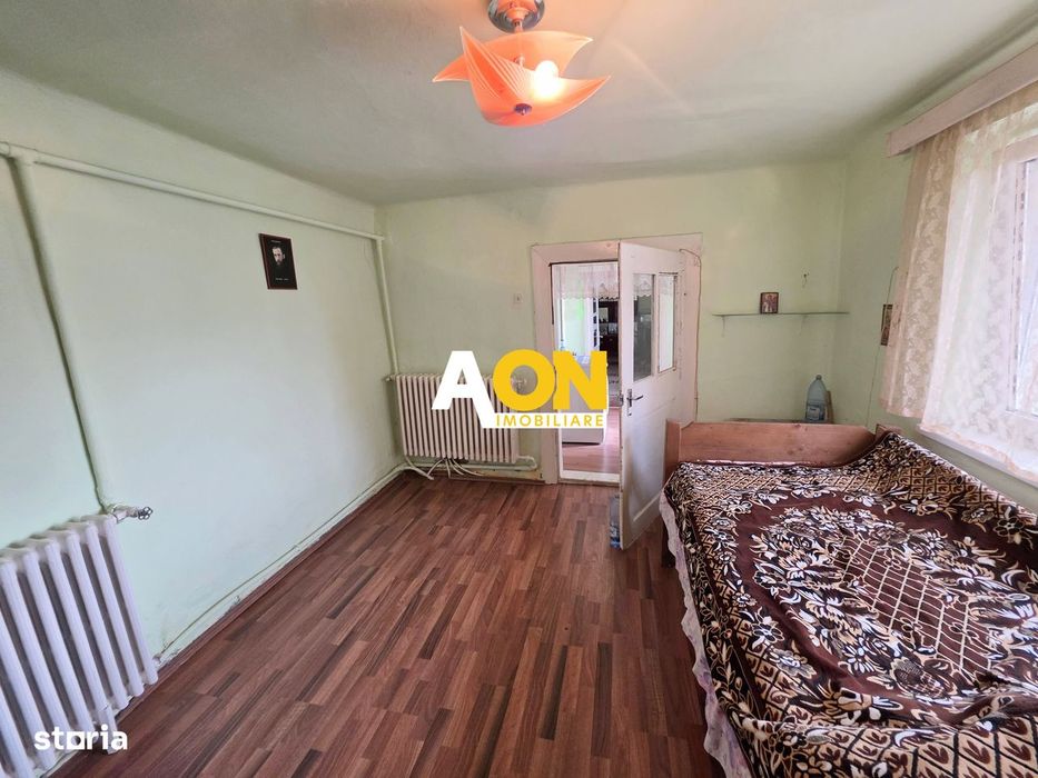Casă veche cu 3 camere, 259 mp teren, la asfalt, zona Prefectura