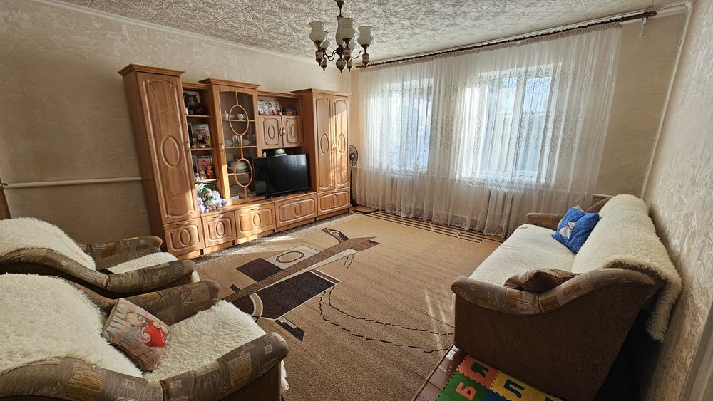 Продаётся полдома мкр.Кемел