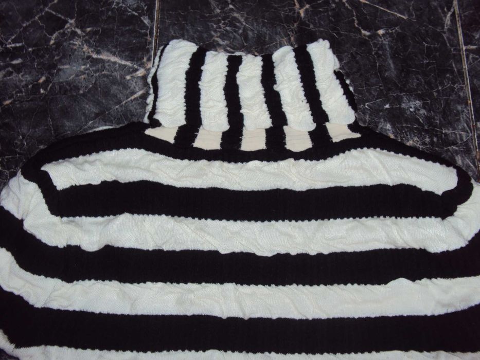 Свитер-водолазка. Размер 42-44