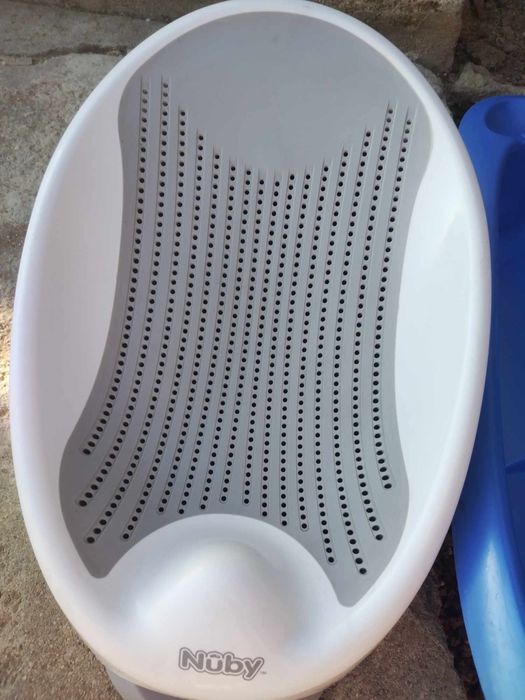 Активна гимнастика, бебешка люлка и ваничка за къпане