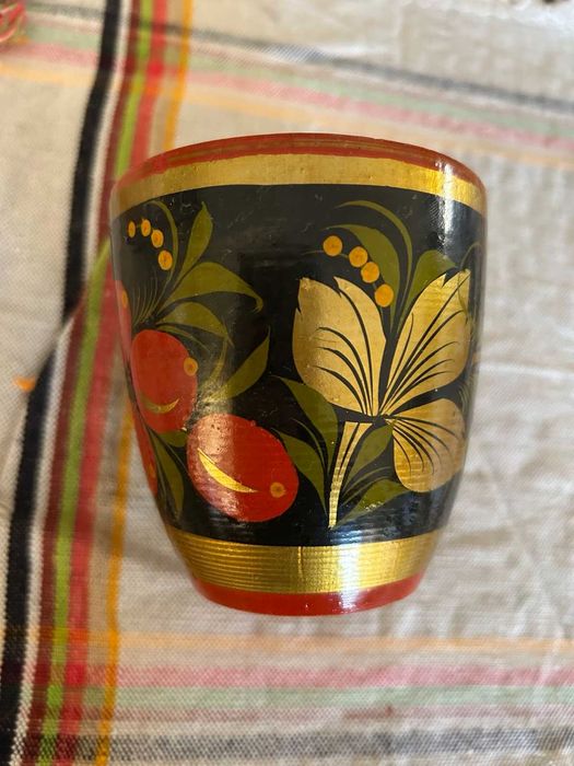 Руска дървена чаша ръчно рисувана