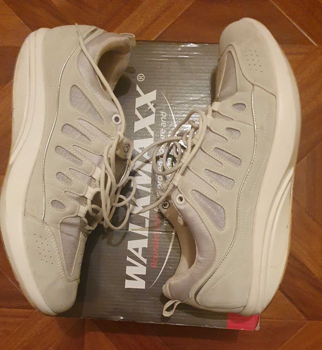 Adidași KAPPA 130 lei, WALKMAXX 200 lei