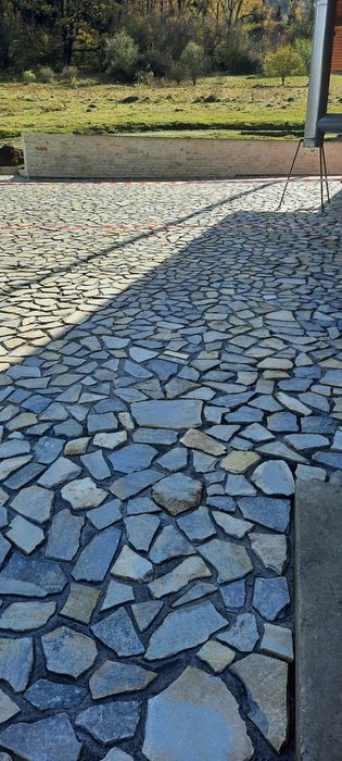 Piatră de munte montaj și transport oriunde în tara