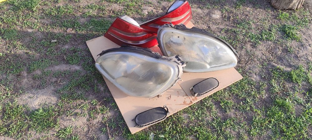 Продам фары на Мерседес