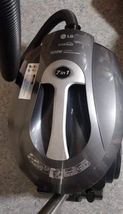 Моющий пылесос LG