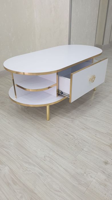 Дизайнерский чайный столик , журнальный  от производителя.