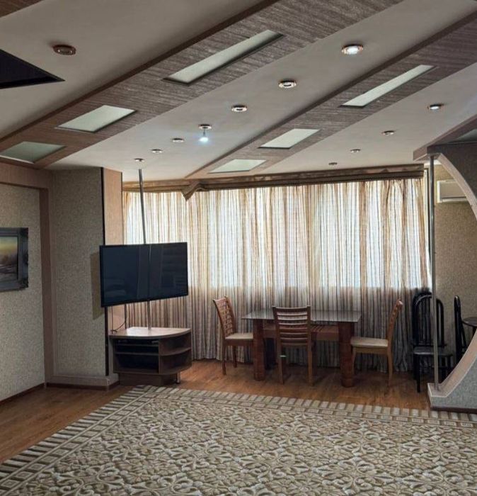 4 хона дублекс квартира Яккасарой Бобур махалла Пирамит товер