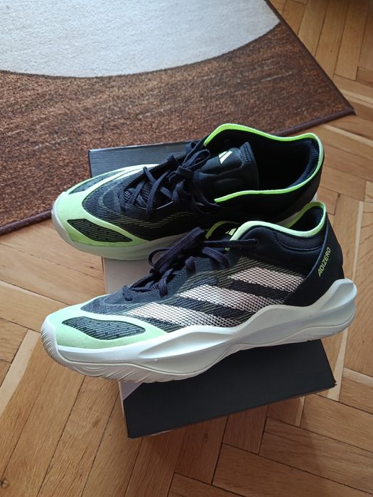 Маратонки adidas 44 номер