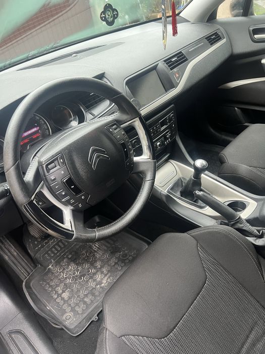 De vanzare  Citroen c5 an fabr. 2014 motor 1.6 hdi 115cp
