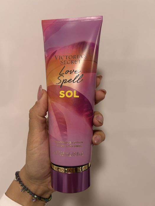 Victoria`s Secret Bare Vanilla нови оригинални лосиони ванилия и други