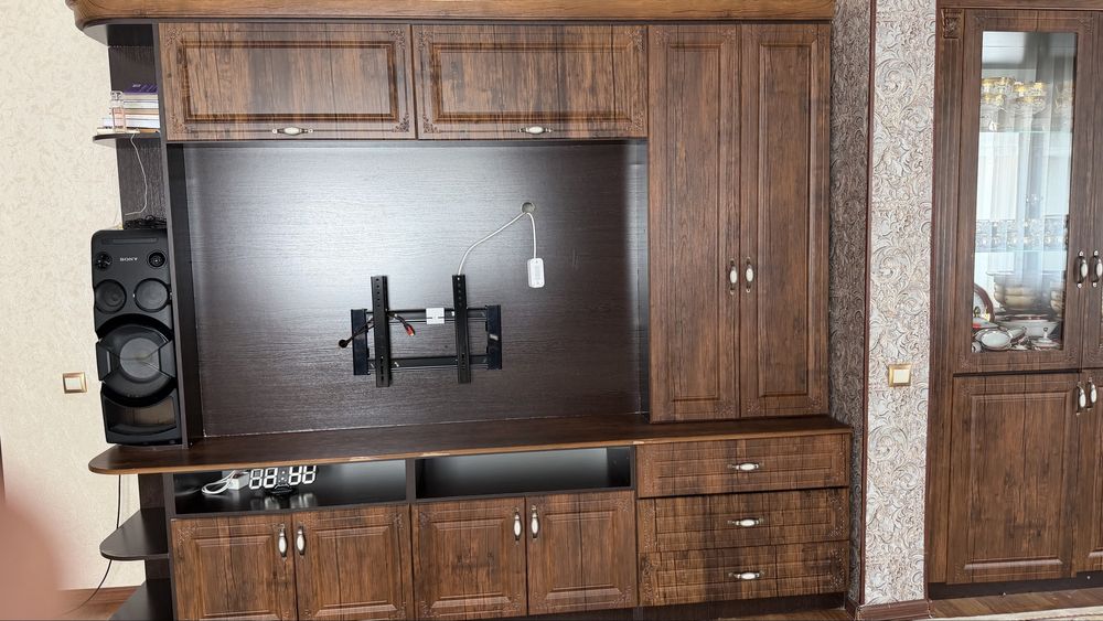 Гостиный гарнитур в отличном состоянии!!!