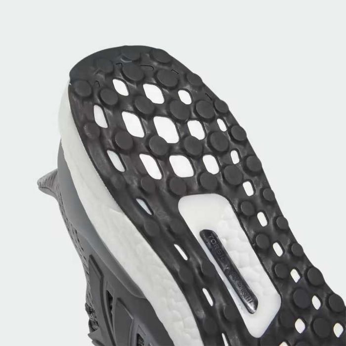 Оригинальные Кроссовки Adidas UltraBoost 1.0 (39 размер/6.5 US)