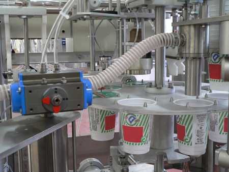 Машини за запечатване на течни, полутечни и кремообразни продукти