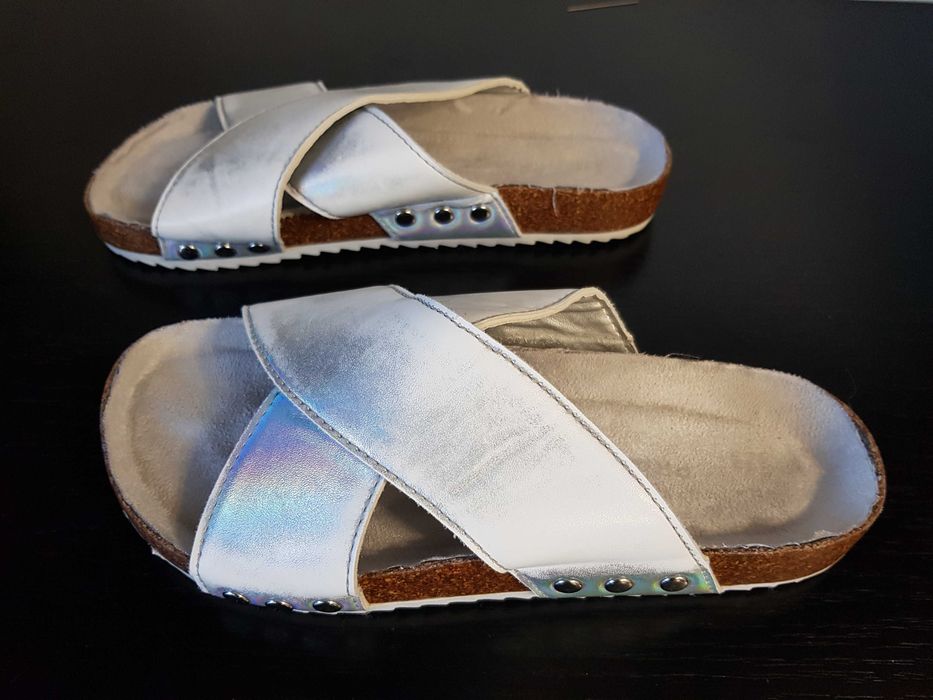 Slapi argintii cu talpa interioara din piele 37 (22 cm)