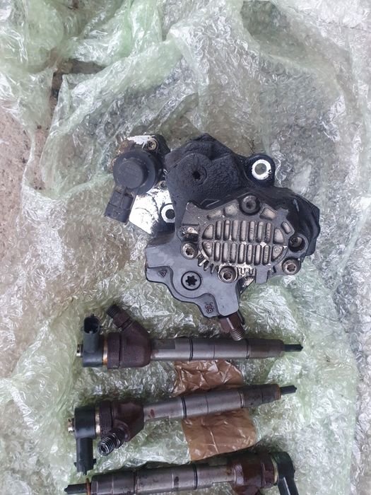 Injectoare, pompă înaltă presiune,set genți  Honda CR-V 2,2 din anul 2