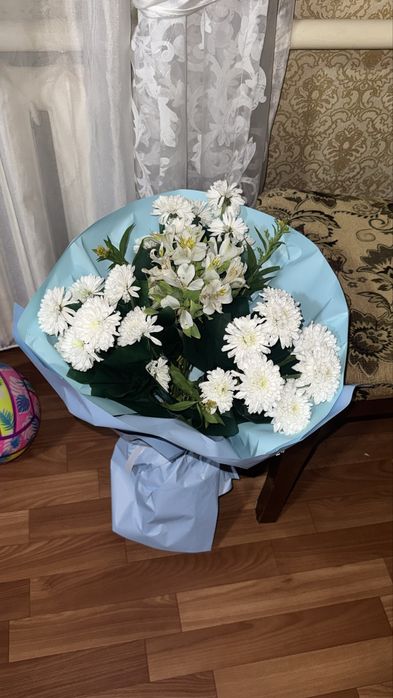 Большой букет из хризантем