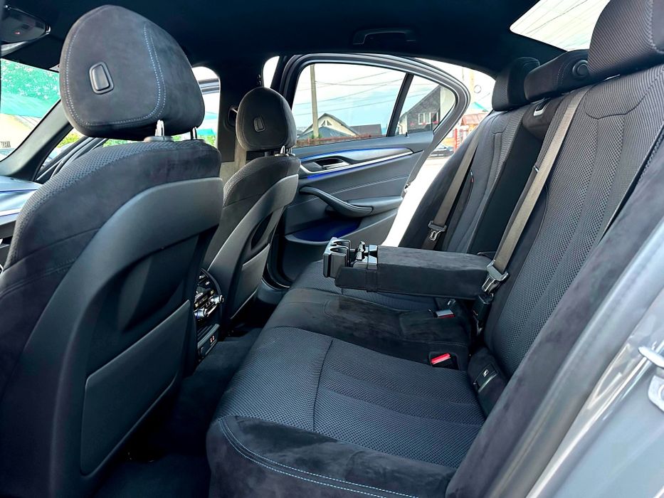 BMW Seria 5 G30 M Paket Facelift Individual 520d 190cp automat Mild Hybrid Distronic Lane Side navigație Garanție Moduri ceasuri încălzire Germania