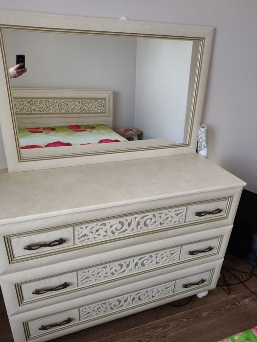 Продам двухспальнюю кровать