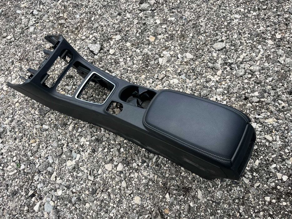 Подлакътник / Барче за Mercedes B class / Мерцедес Б клас W246