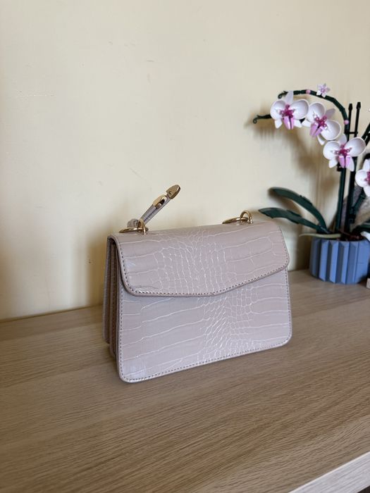 Мини дамска чанта