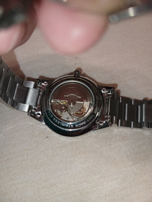 Ръчен самонавиваш часовник