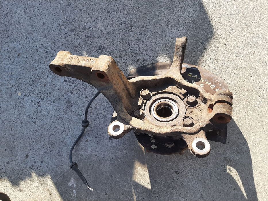 fuzeta dreapta  fata 1.5 dci nissan qashqai j10