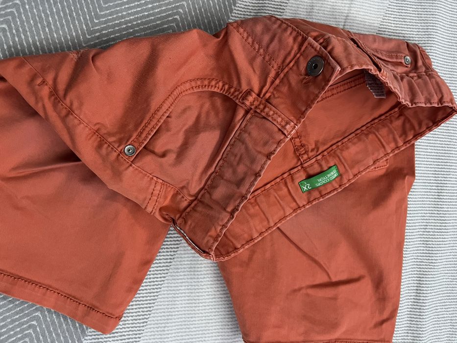 Юношески оригинални панталони и дънки