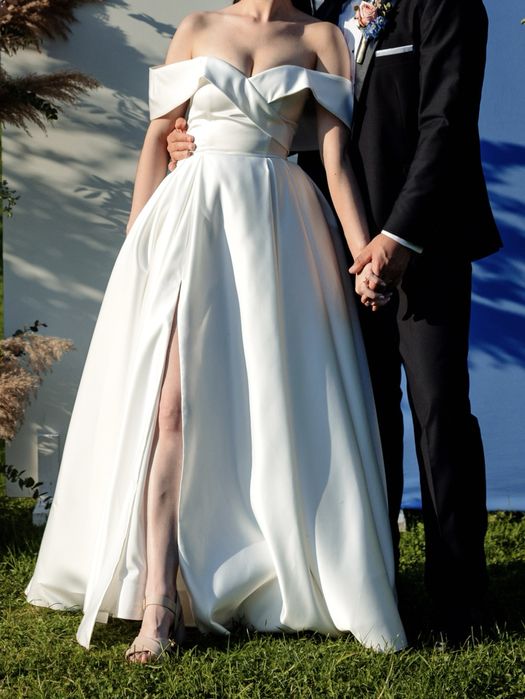 Rochie de mireasă Nevista satinată – S/36 – elegantă, cu slit
