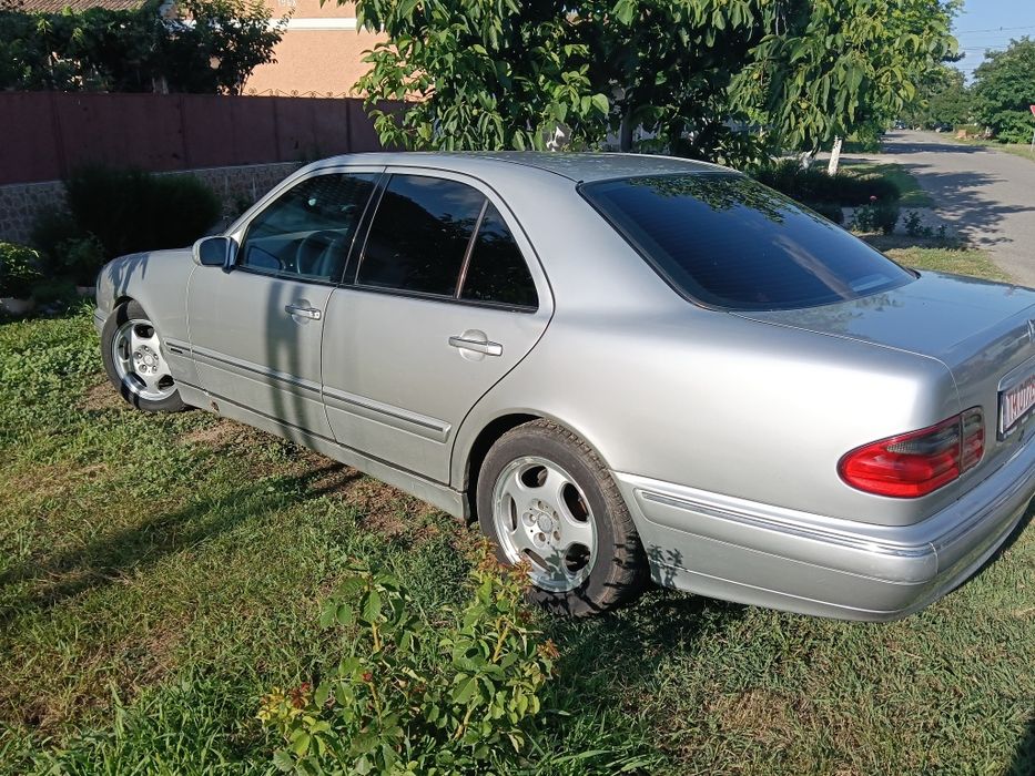 MERCEDES-BENZ E-Class 2000 — imagine 4