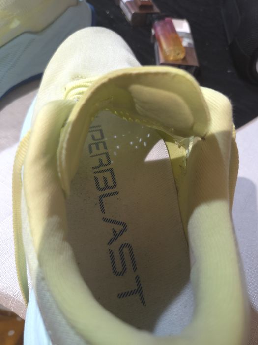 Asics  SUPERBLAST номер 39
