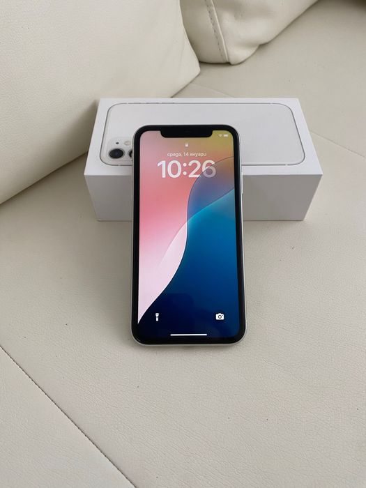 iPhone 11 64BG неразличим от нов 

Цена 200€
