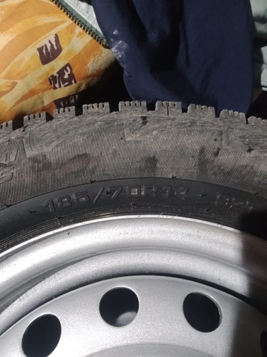 Продам зимние шины