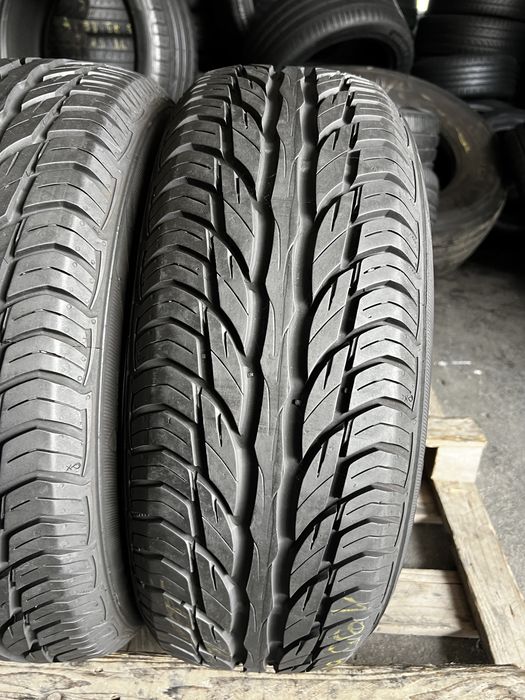 2 anvelope vara 195/60/15 , Uniroyal , 7.3 mm !