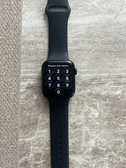 Продам Apple watch se2