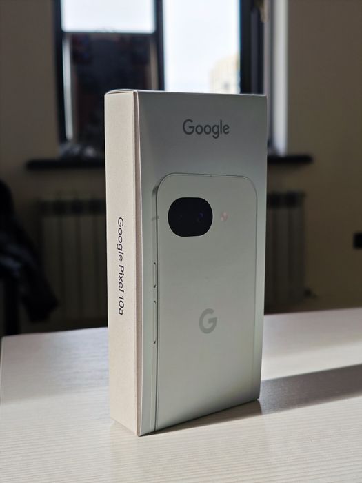 Google pixel 10a в цвете fog (зеленый)
