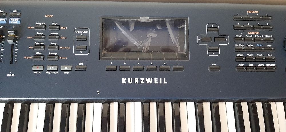 Синтезатор PSR S550