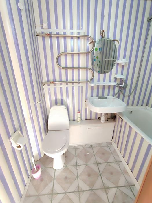 Продается 2-комн (6-50, 5 эт)