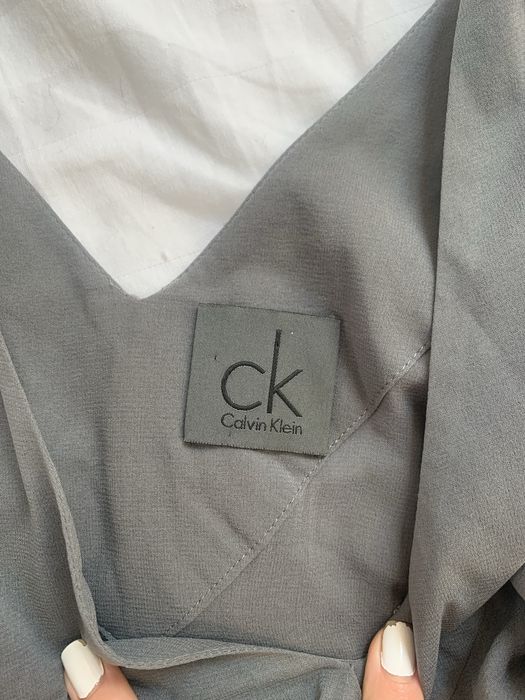 коктейлна рокля calvin klein