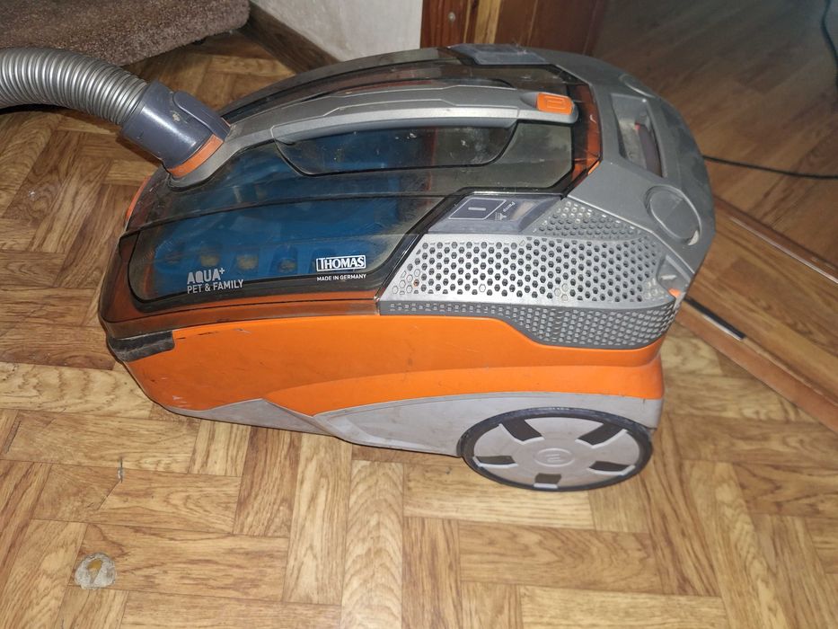 Продам моющий пылесос THOMAS Aqua+ Pet & Family