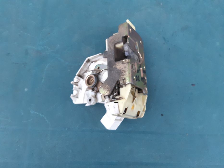 Broasca iala Încuietoare Usa Dreapta Față Ford Focus 1 Mk1