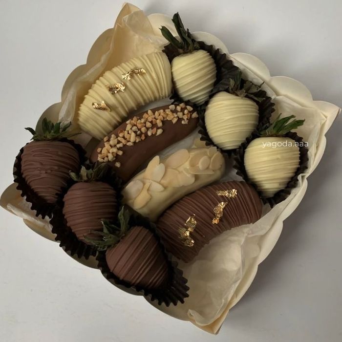 Клубника в шоколаде есть red