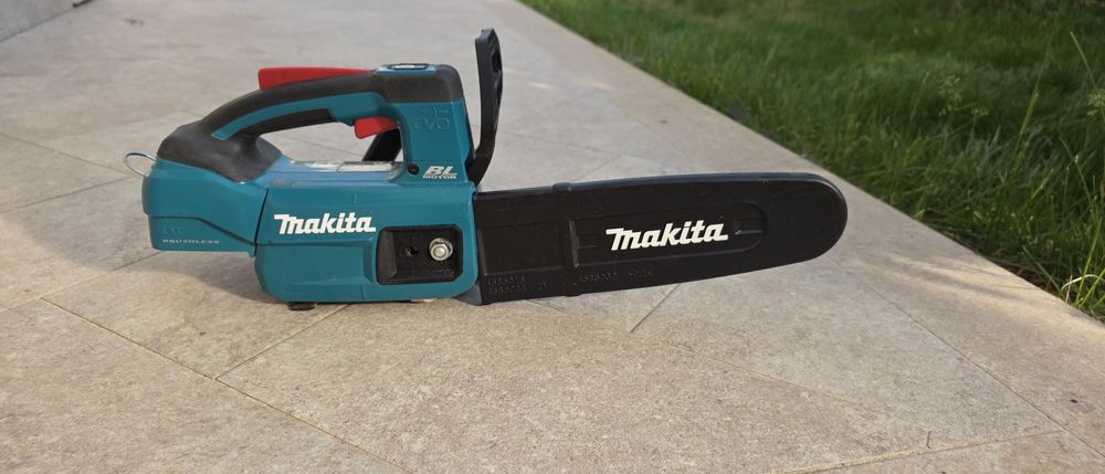 Drujba electrica / Fierastrau electric cu lant Makita DUC254Z, fara cablu, 18 V, lungime sina 25 cm. 3.3 kg