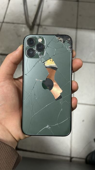 Iphone 11 pro сатылады 75000 тг