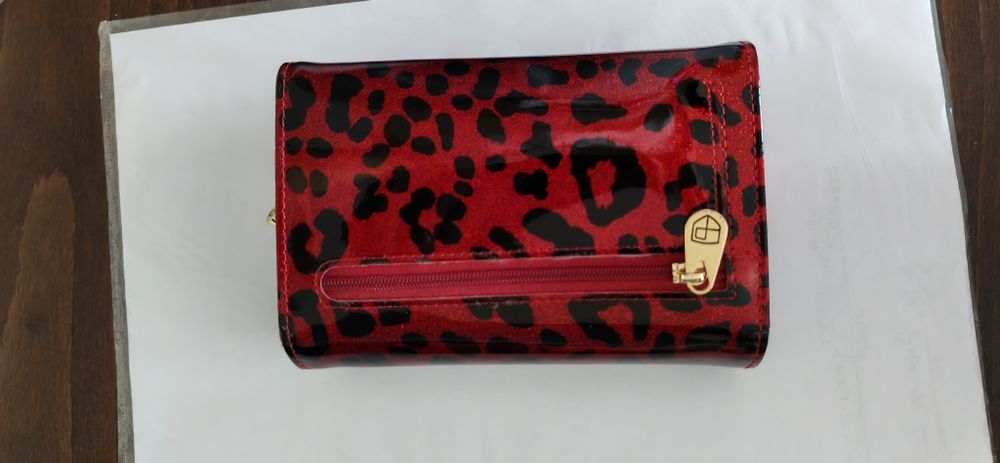 Дамско портмоне висок клас