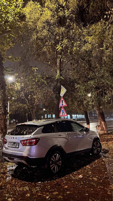 Lada Sw Cross 13.000