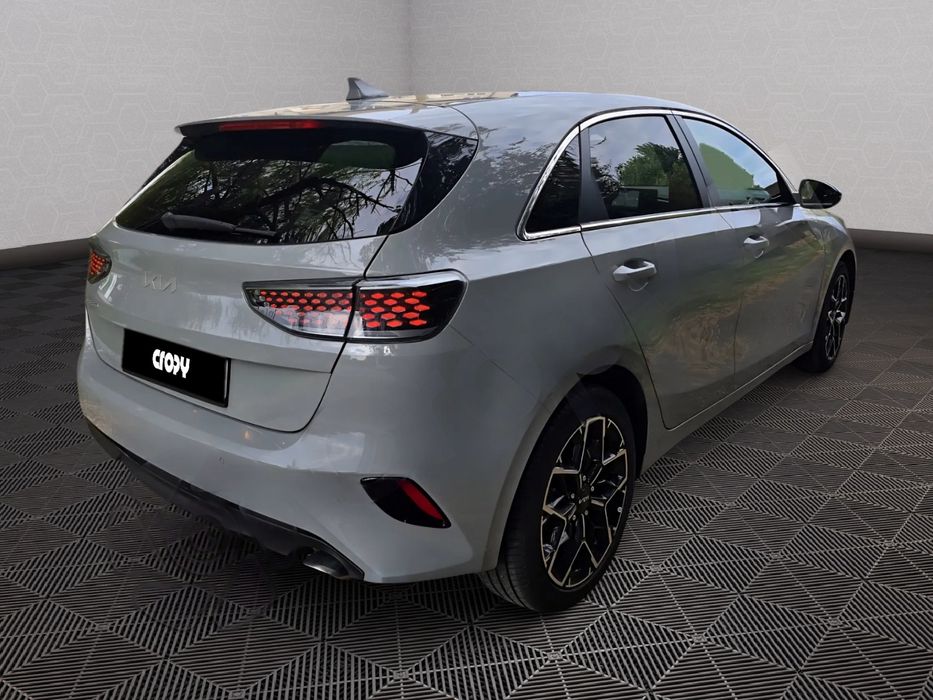 Kia Ceed 2024 1.0cmc 120cp 23000km