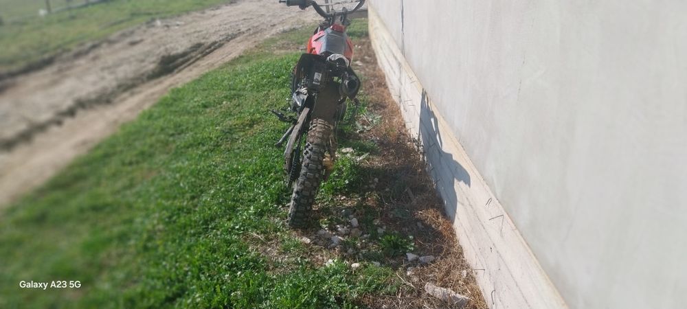 Vând sau schimb Cross KXD  pornire buton