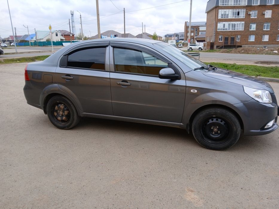 Продам автомобиль Chevrolet Nexia R3