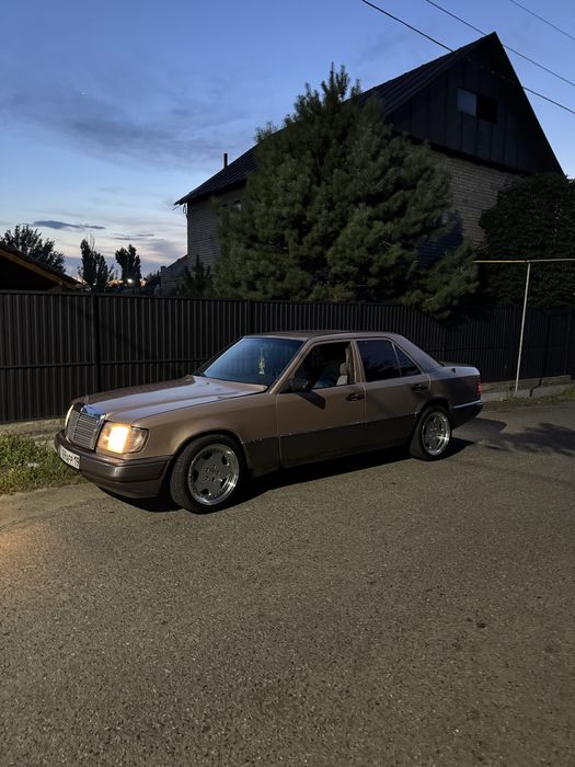 Продам Mercedes Benz w124